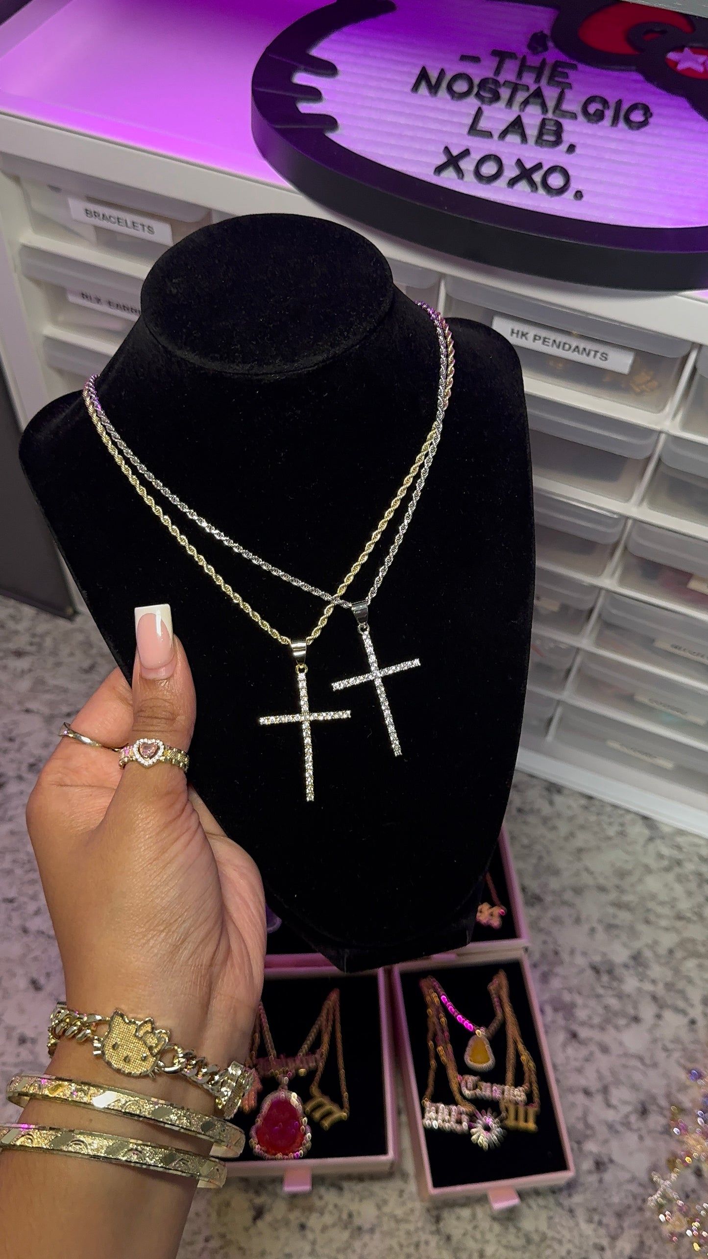 Dainty Cross Chain