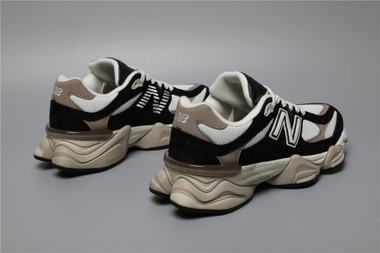 NB Sneakers - Black Nude Velvet