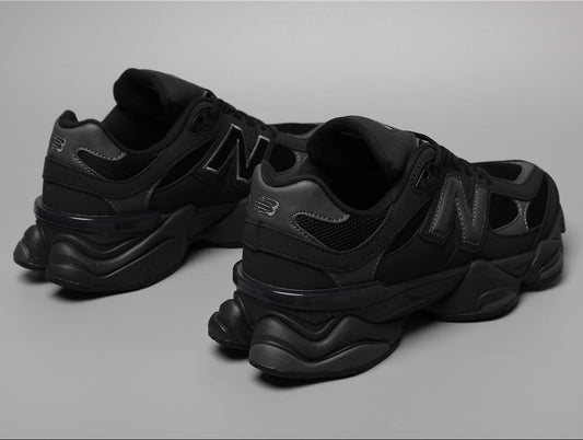 NB Sneakers - Matte Black