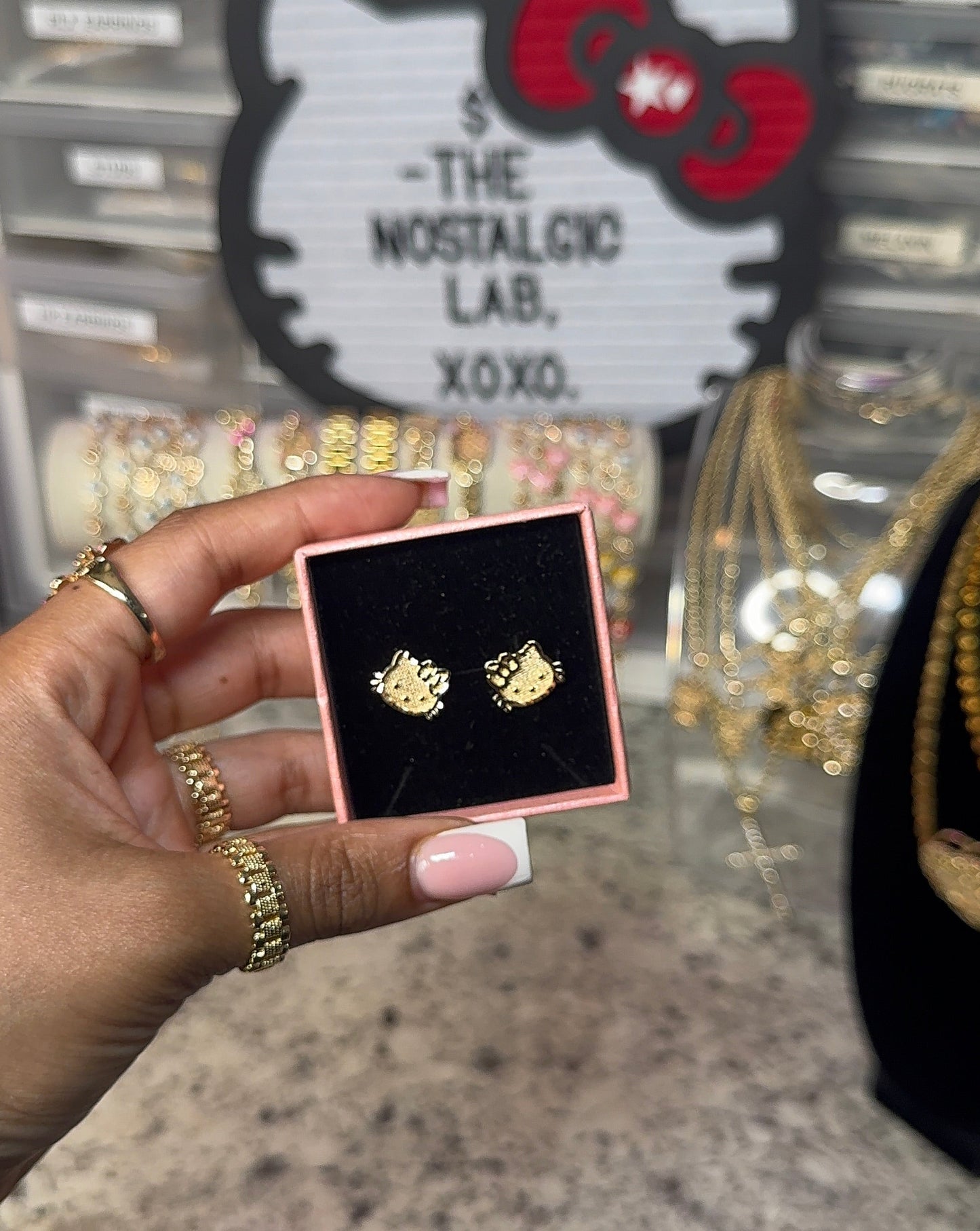 HK Face Studs