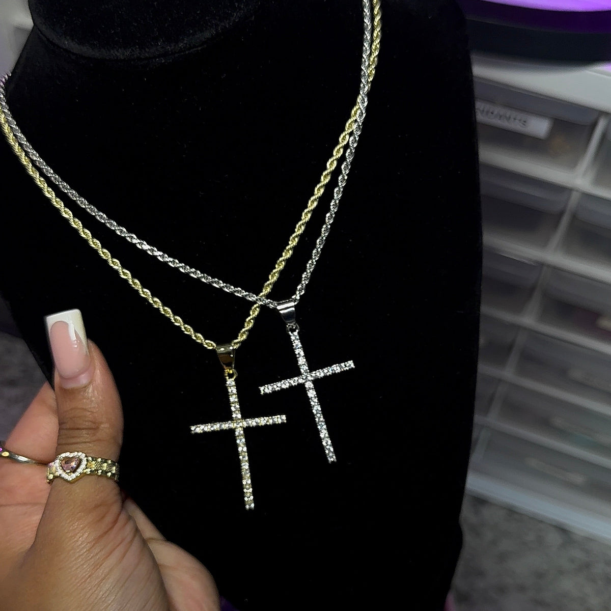 Dainty Cross Chain
