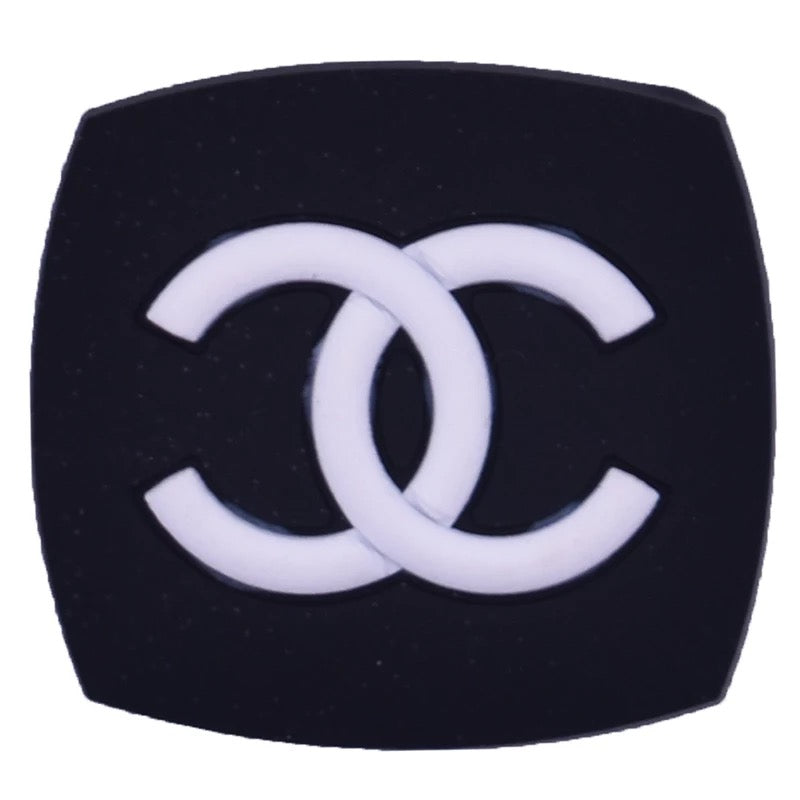 CC- Square Black Croc Klip