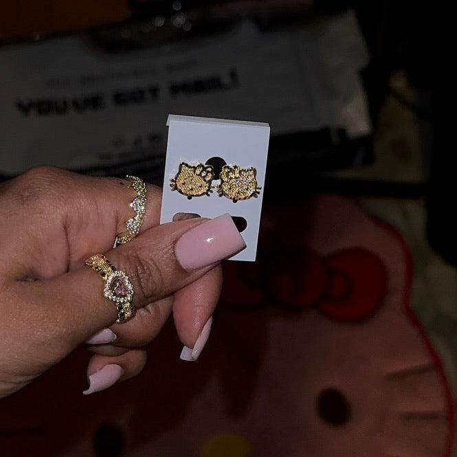 HK Face Studs