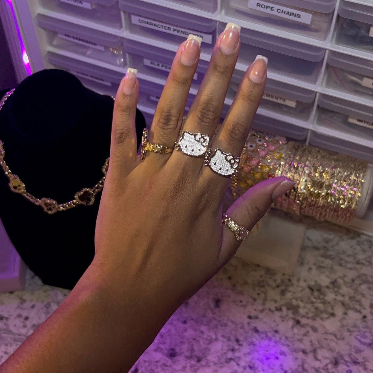 HK Face Ring