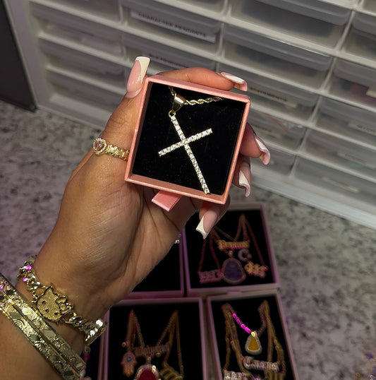 Dainty Cross Chain