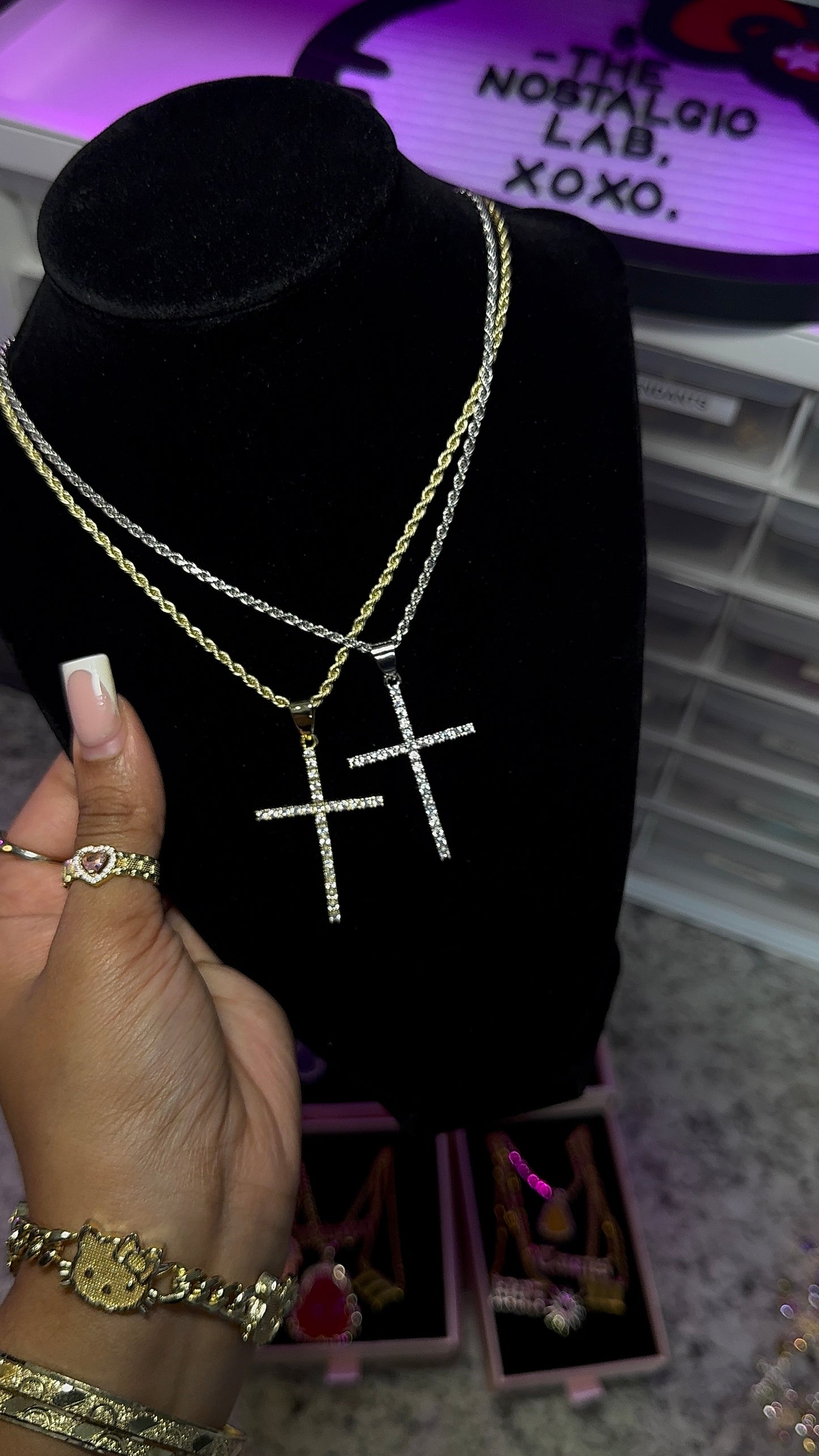Dainty Cross Chain