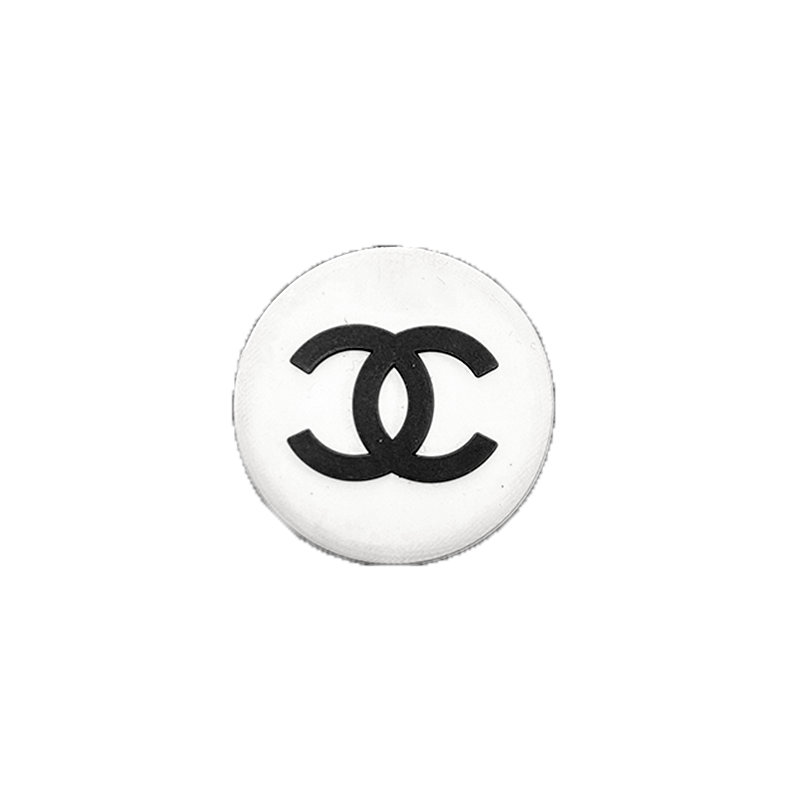 CC- Round White Croc Klip