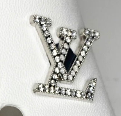 White Gold LV Croc Klip