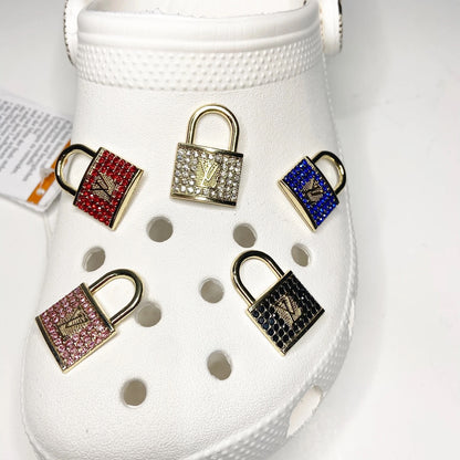 White Gold LV Lock Croc Klip